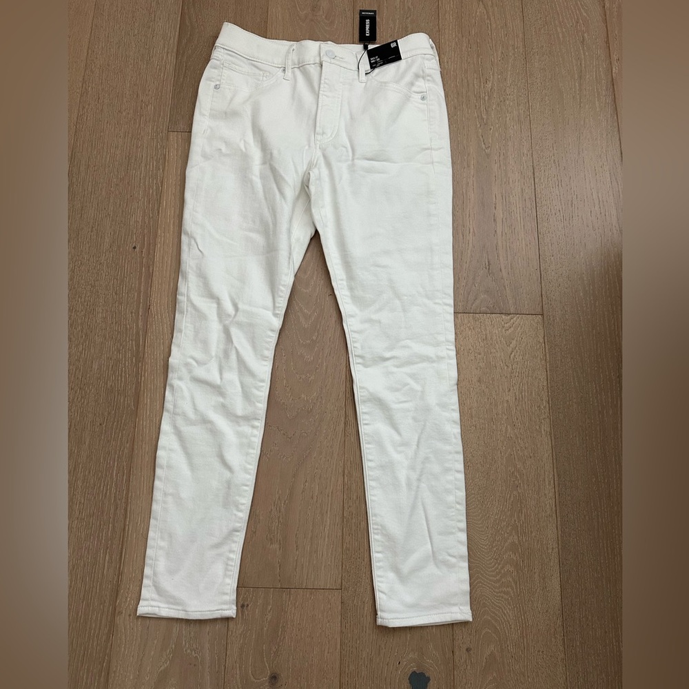 Express Women’s skinny mid rise White Jeans